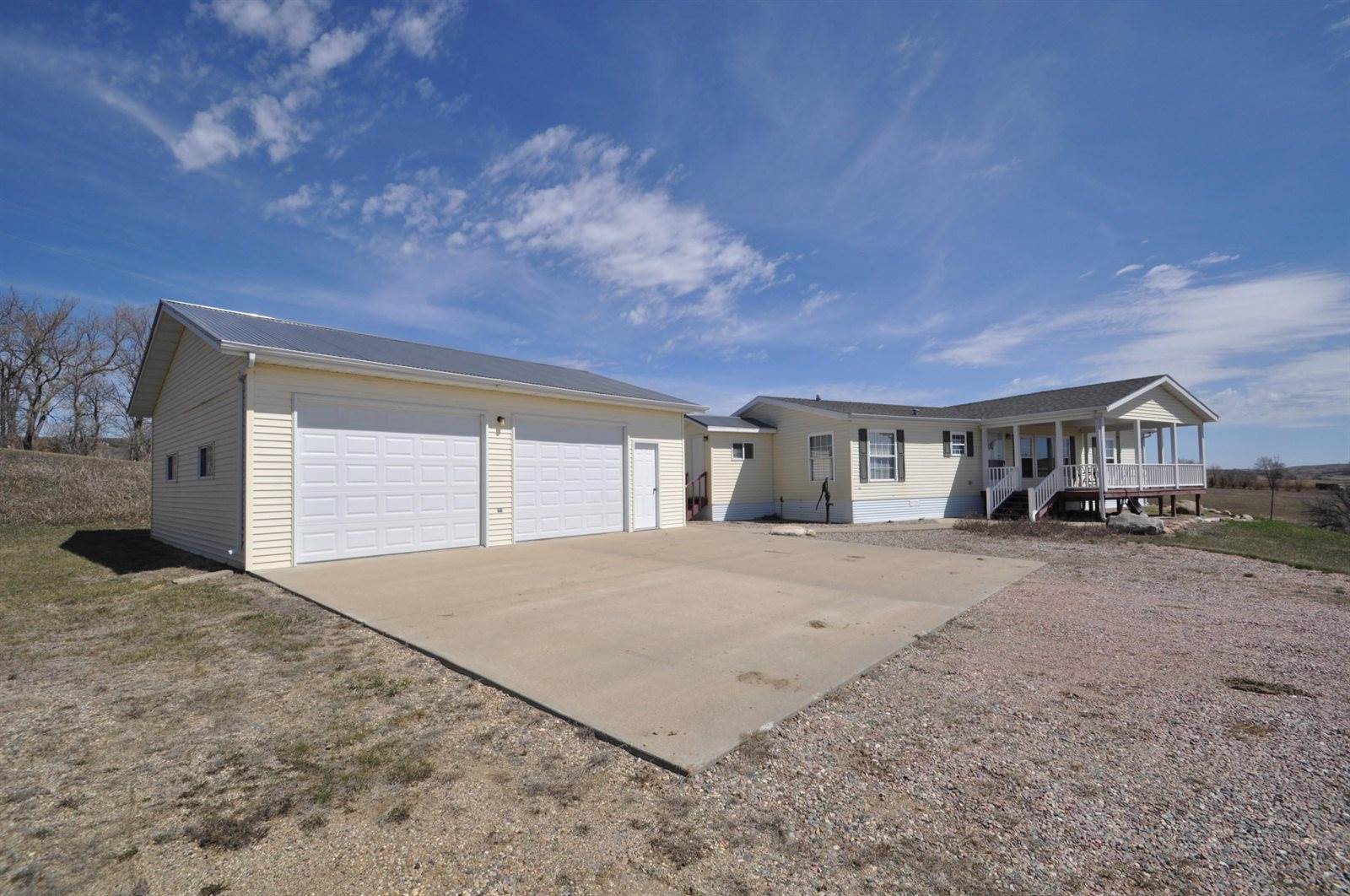 8026 6th Avenue SW, Linton, ND 58552