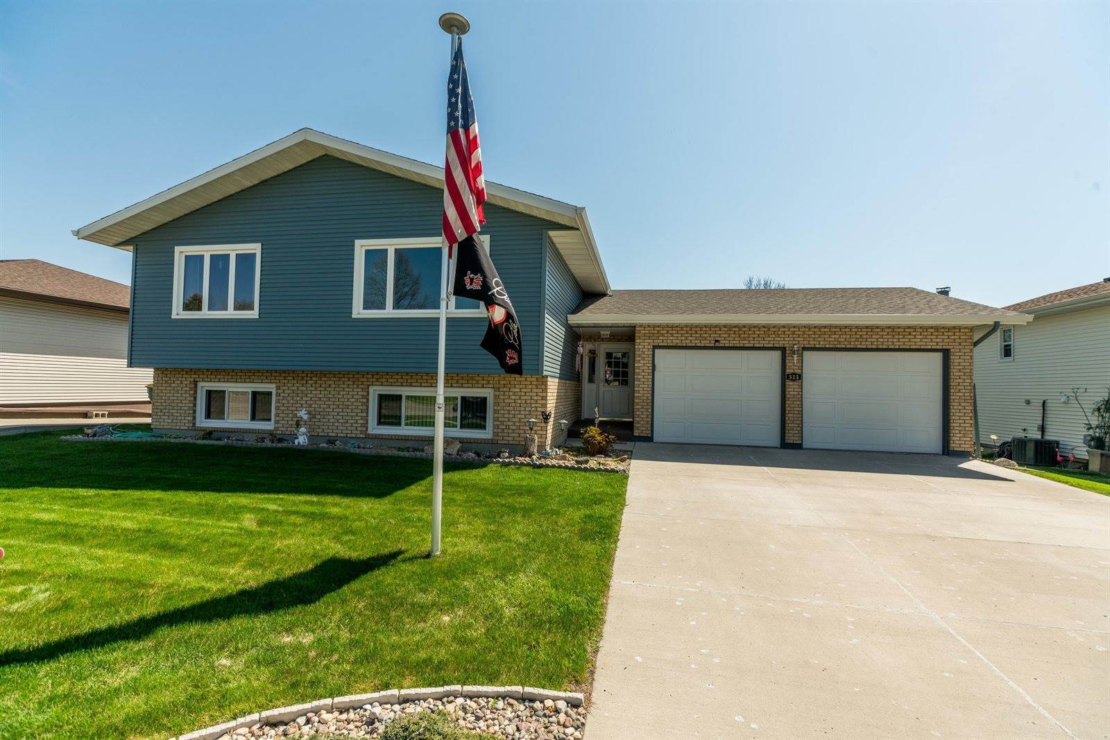 525 N 33rd Street, Bismarck, ND 58501