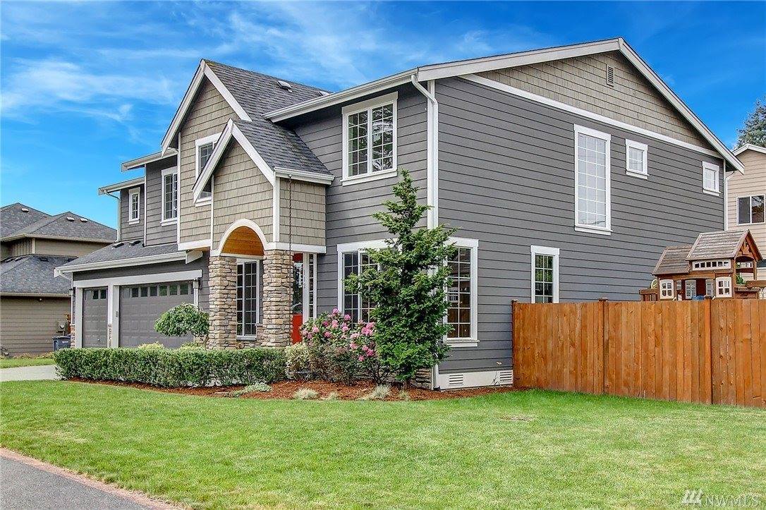 112 216th St SW, Bothell, WA 98021