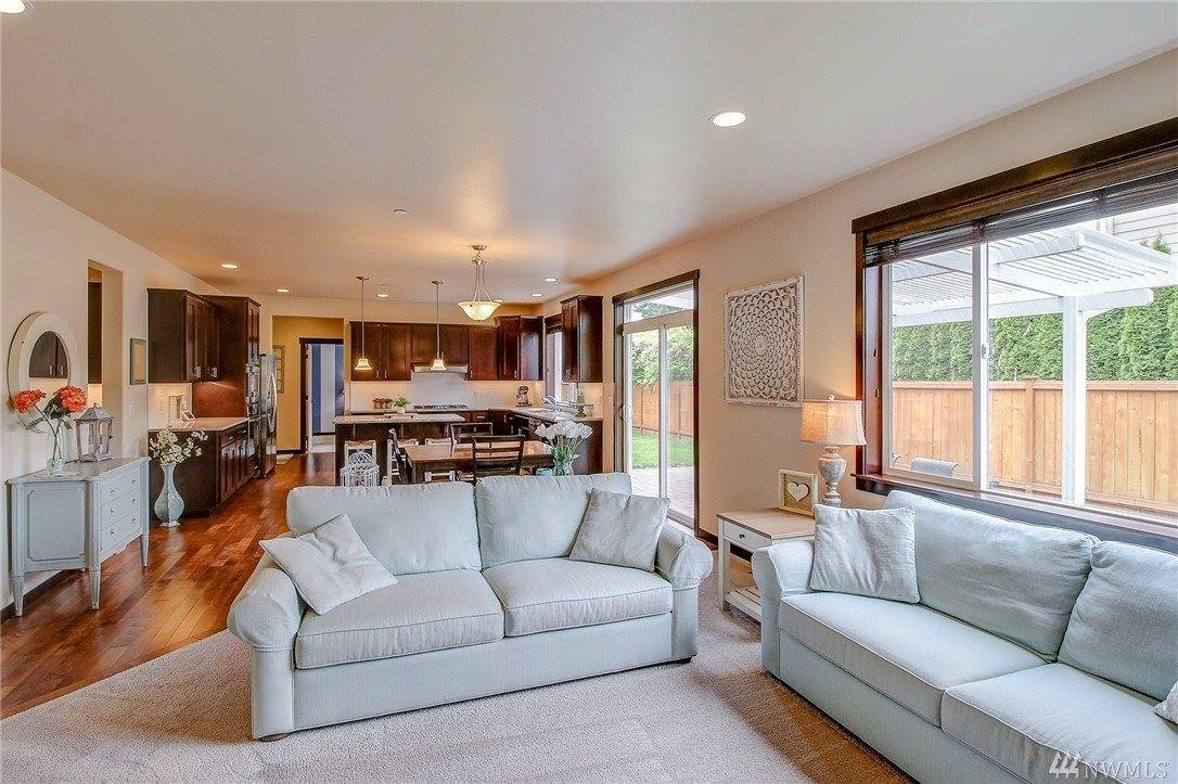 112 216th St SW, Bothell, WA 98021