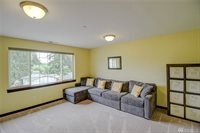 112 216th St SW, Bothell, WA 98021