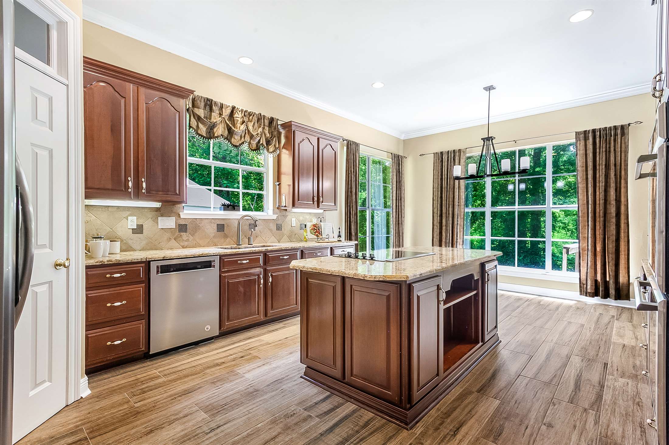 1313 Jackson Street, Mandeville, LA 70448