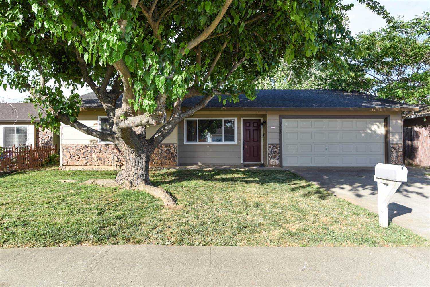 3645 Astral Drive, Sacramento, CA 95827