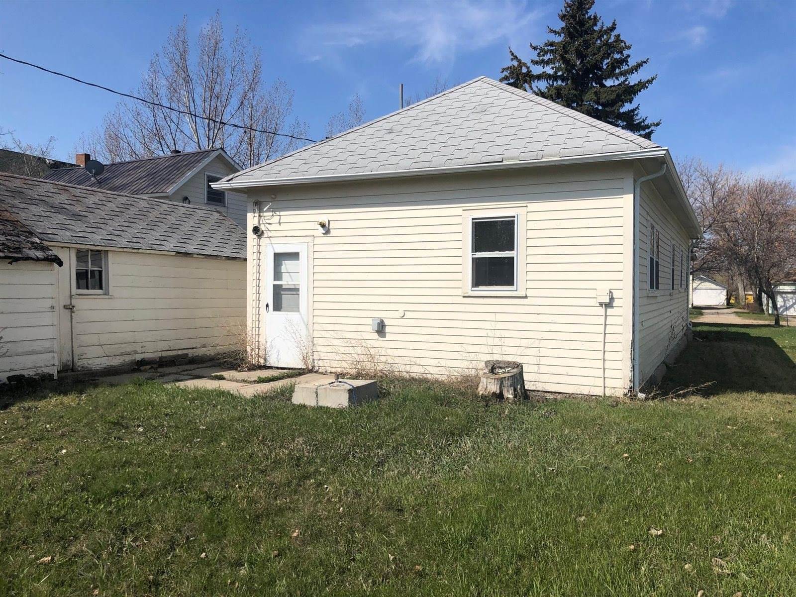 305 Hagerud St, Noonan, ND 58765