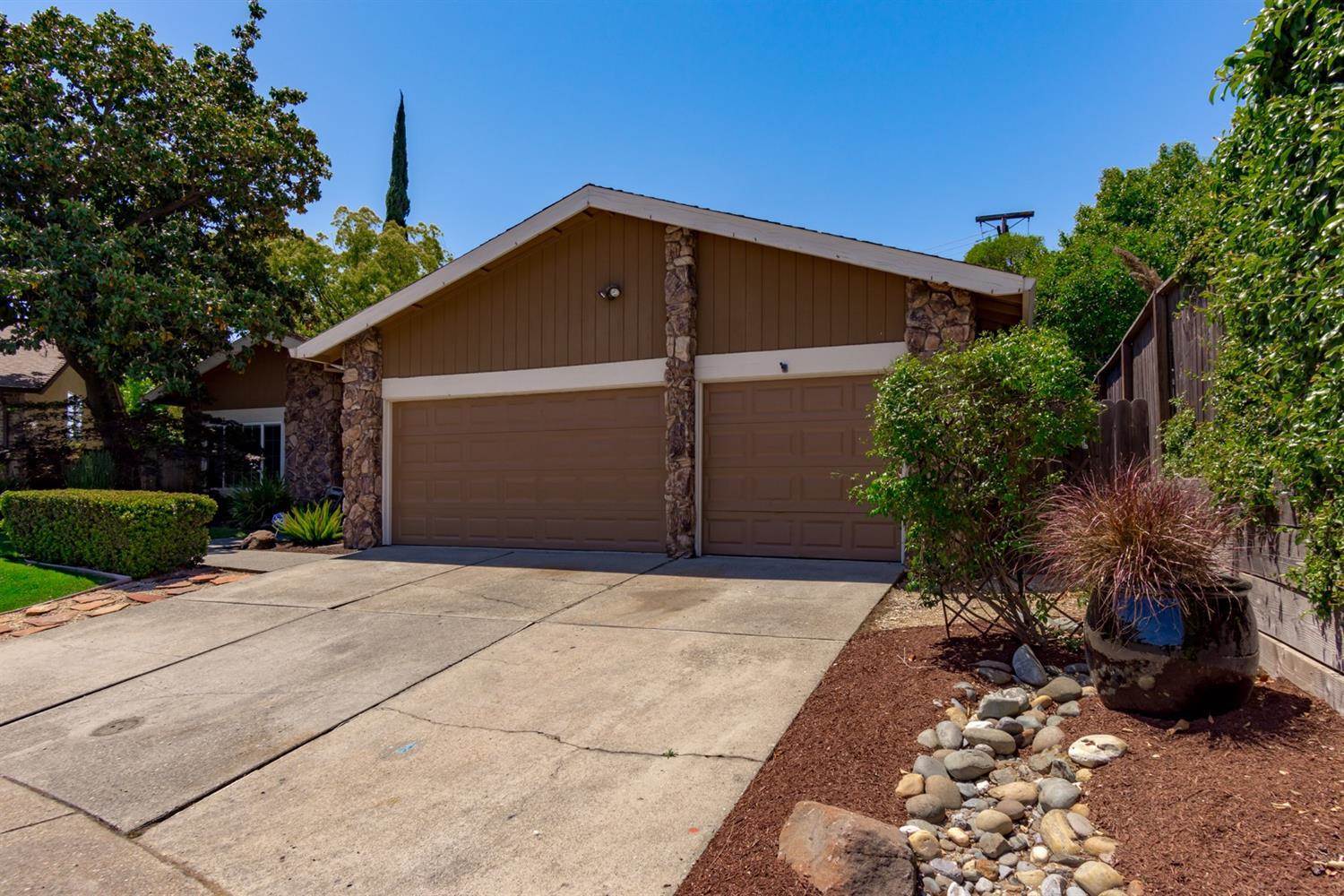 1602 Oakview Dr., Roseville, CA 95661