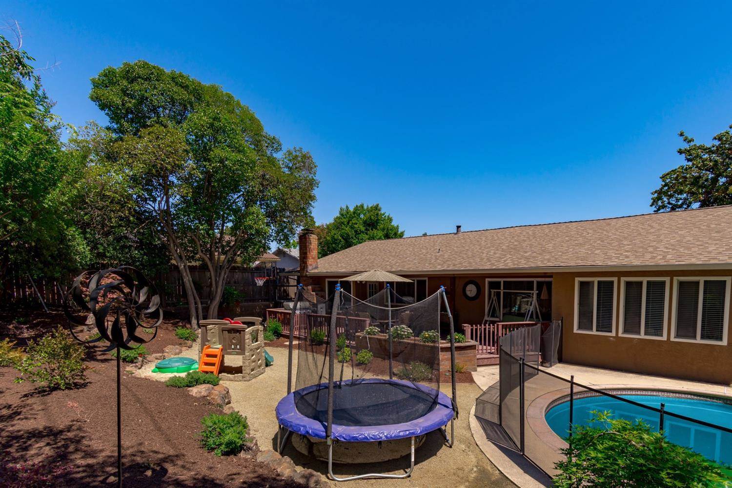 1602 Oakview Dr., Roseville, CA 95661