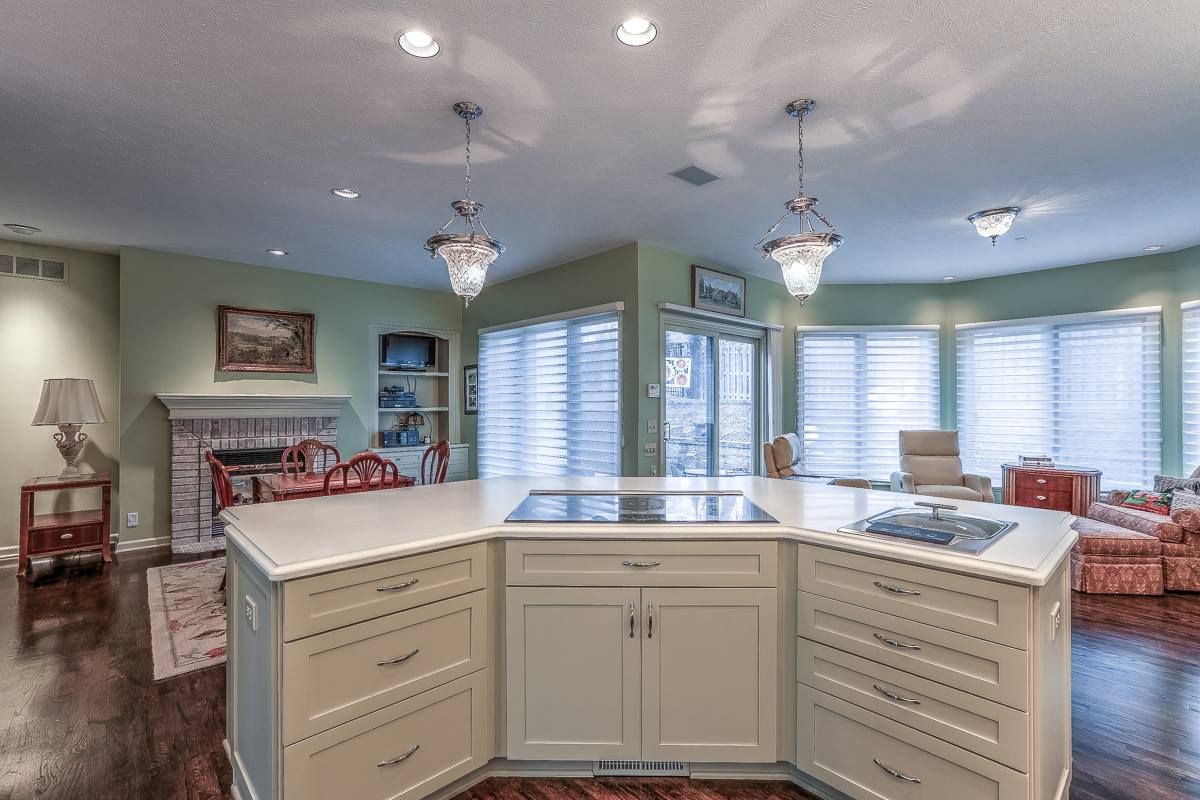 221 N 97 Court, Omaha, NE 68131