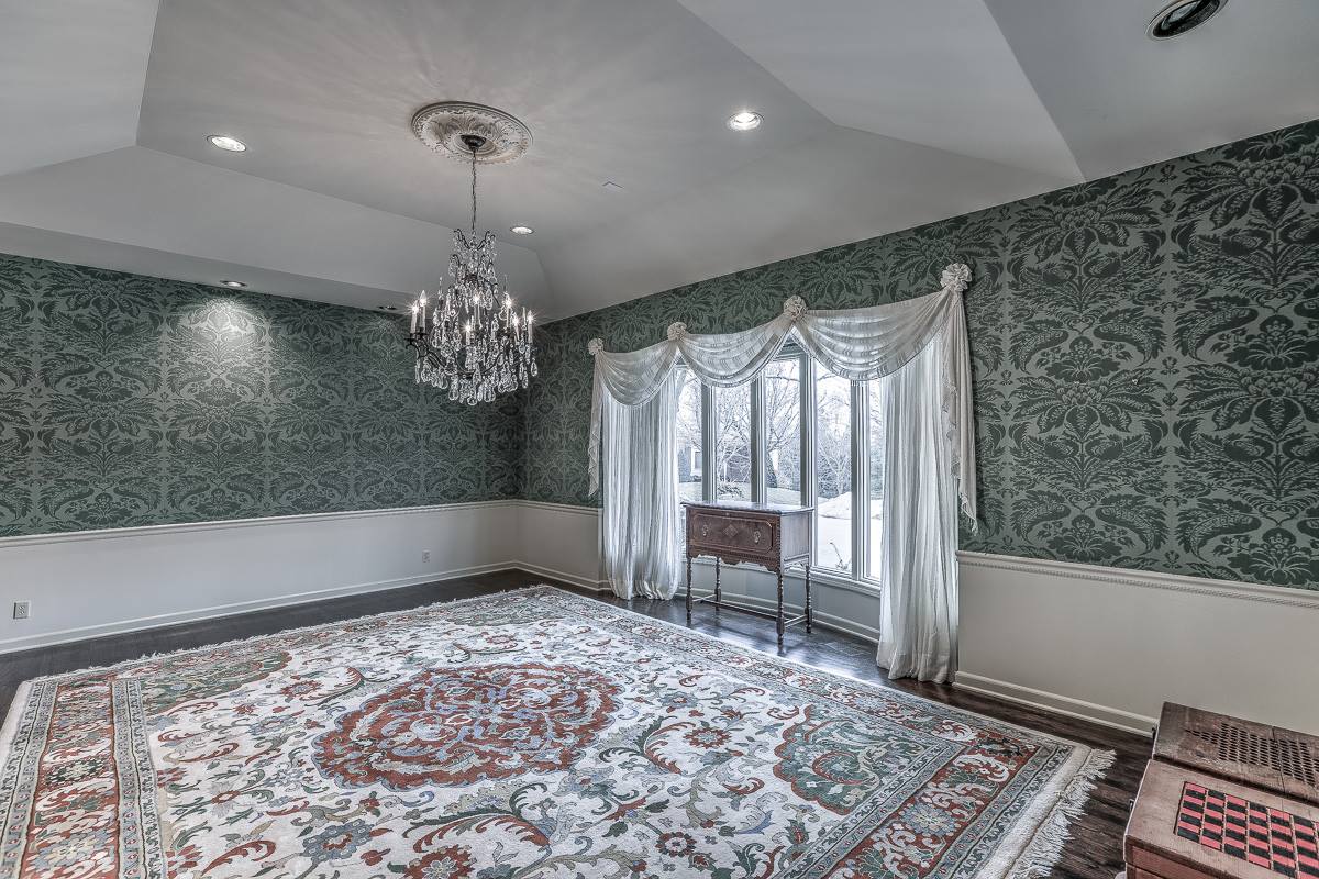 221 N 97 Court, Omaha, NE 68131