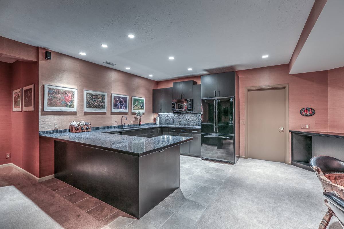 221 N 97 Court, Omaha, NE 68131