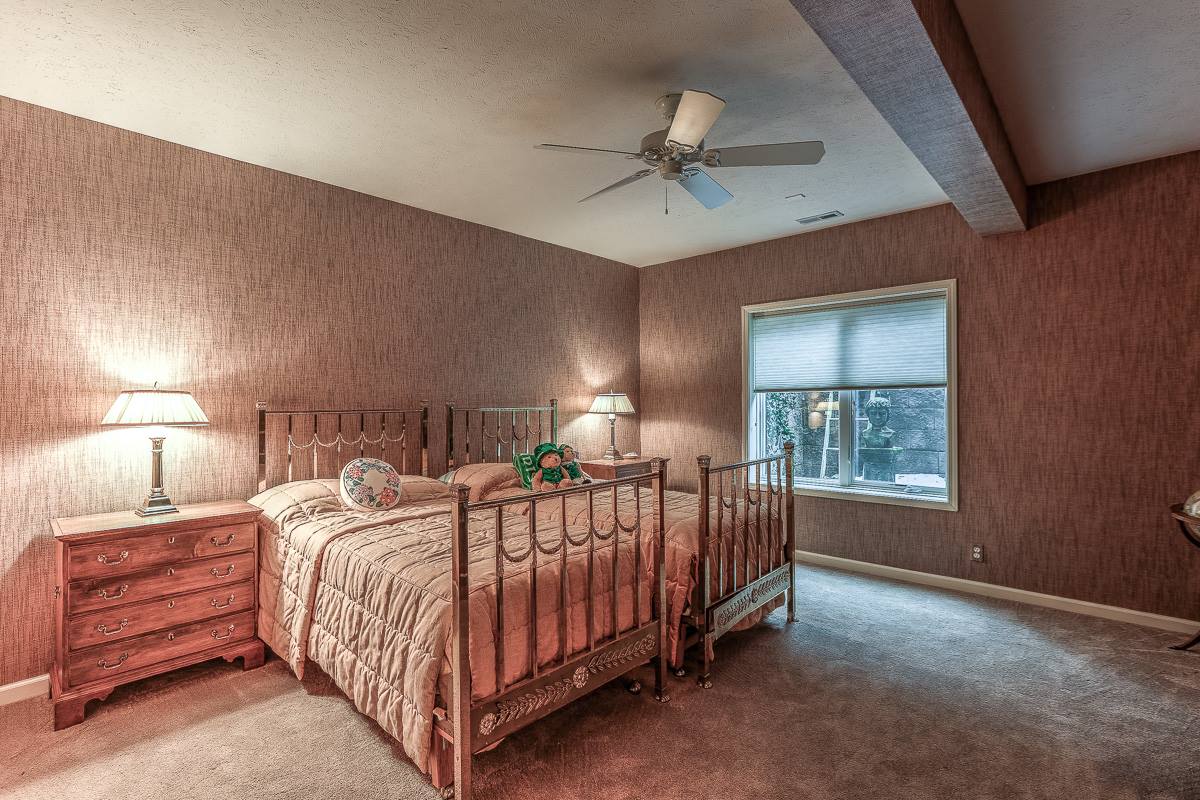 221 N 97 Court, Omaha, NE 68131