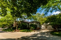 221 N 97 Court, Omaha, NE 68131