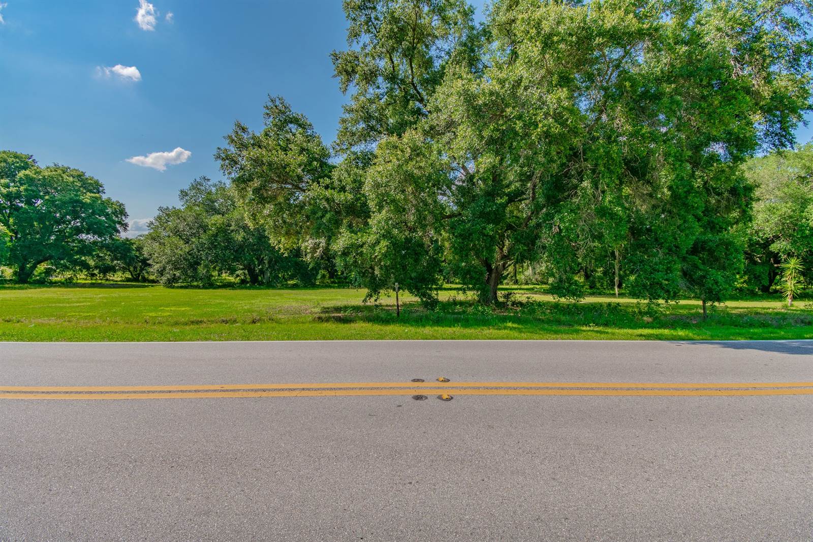 Country Club Road North, Winter Haven, FL 33881