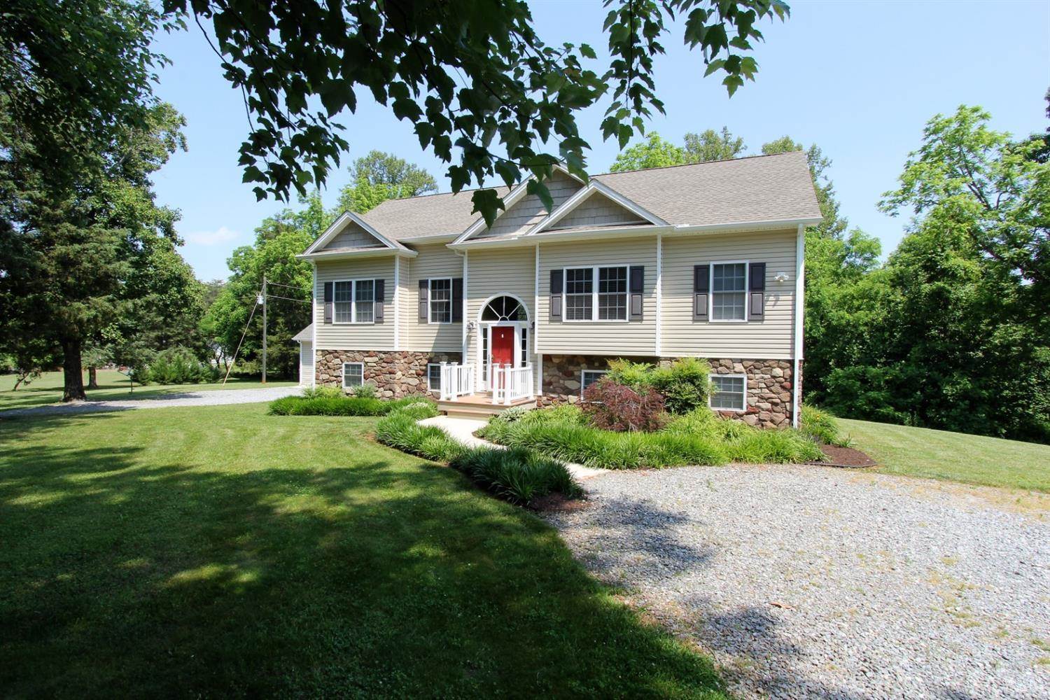 3659 Dearborn Road, Evington, VA 24550