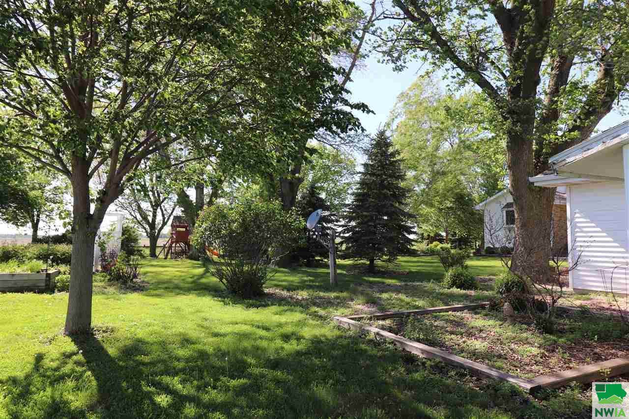 24527 248th St., Onawa, IA 51040