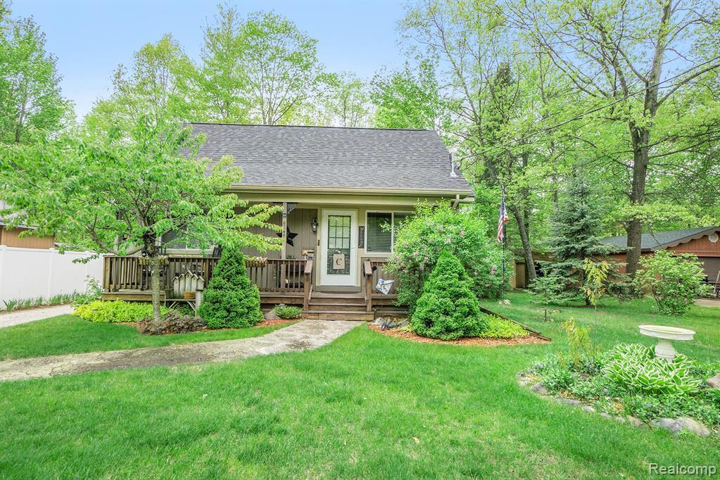 6547 Shadowbrook Drive, Freeman Township, MI 48632 Listings