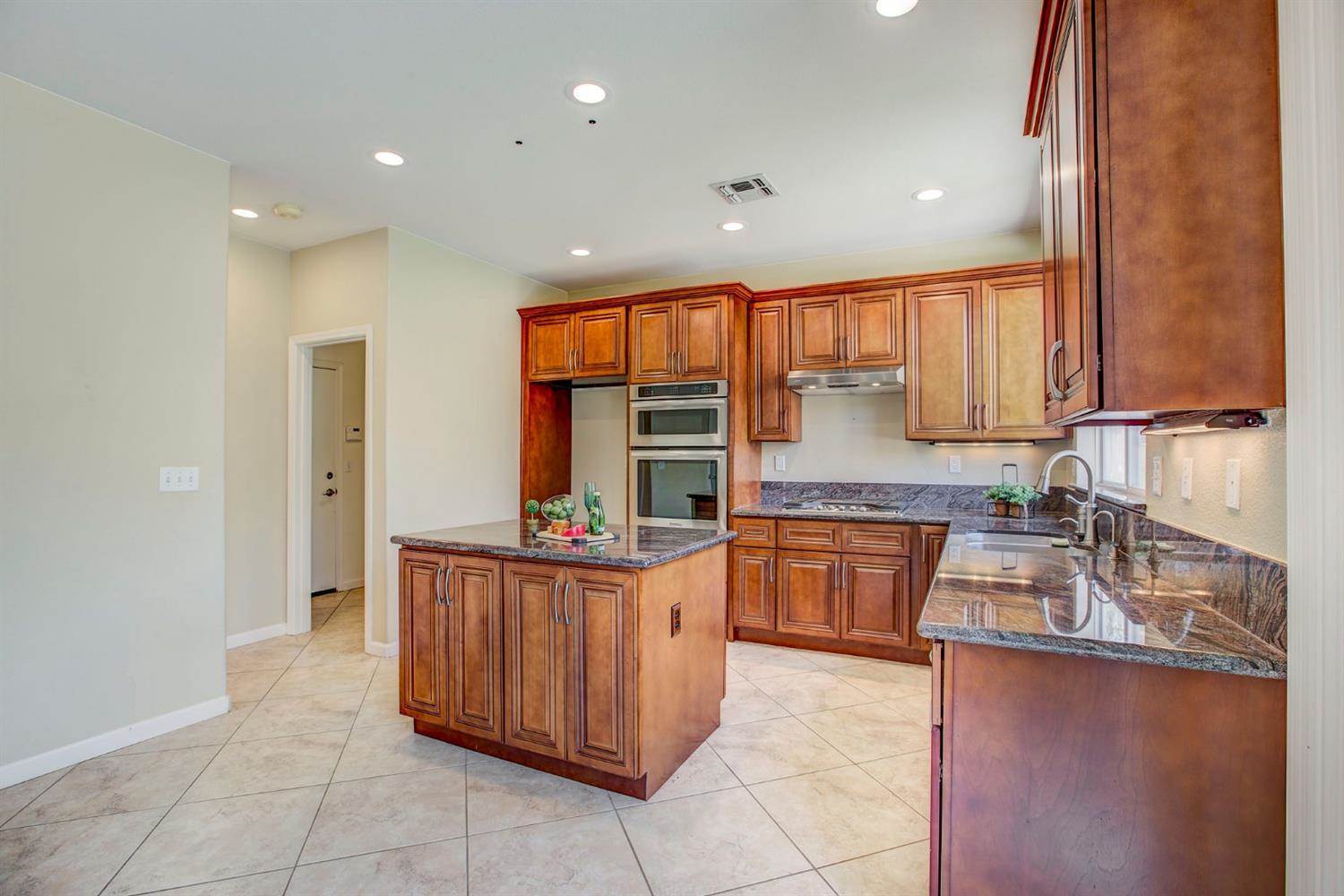 2028 Denton Court, Rocklin, CA 95765