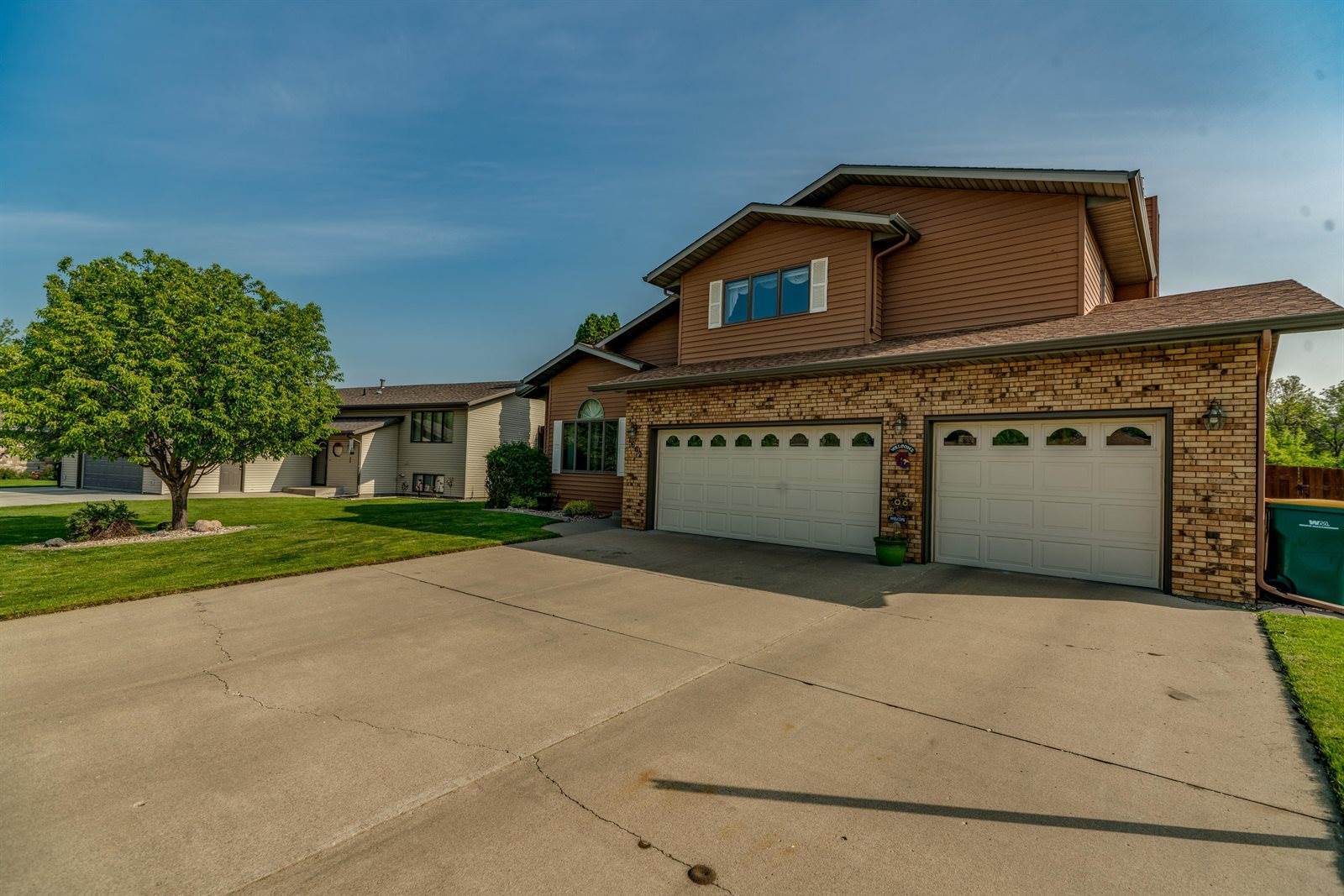 1662 Cologne Drive, Bismarck, ND 58504