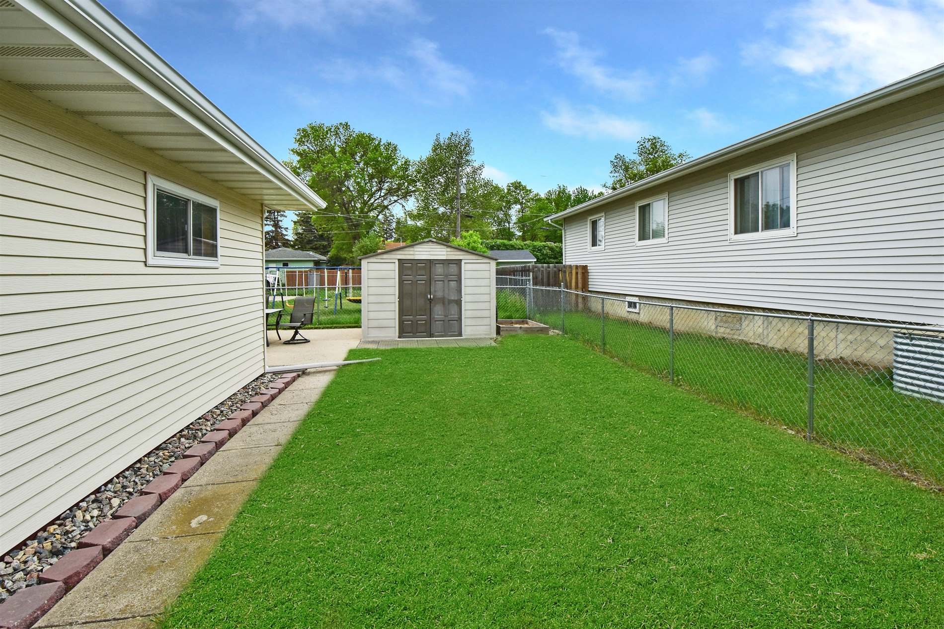 1101 13th St NW, Minot, ND 58703