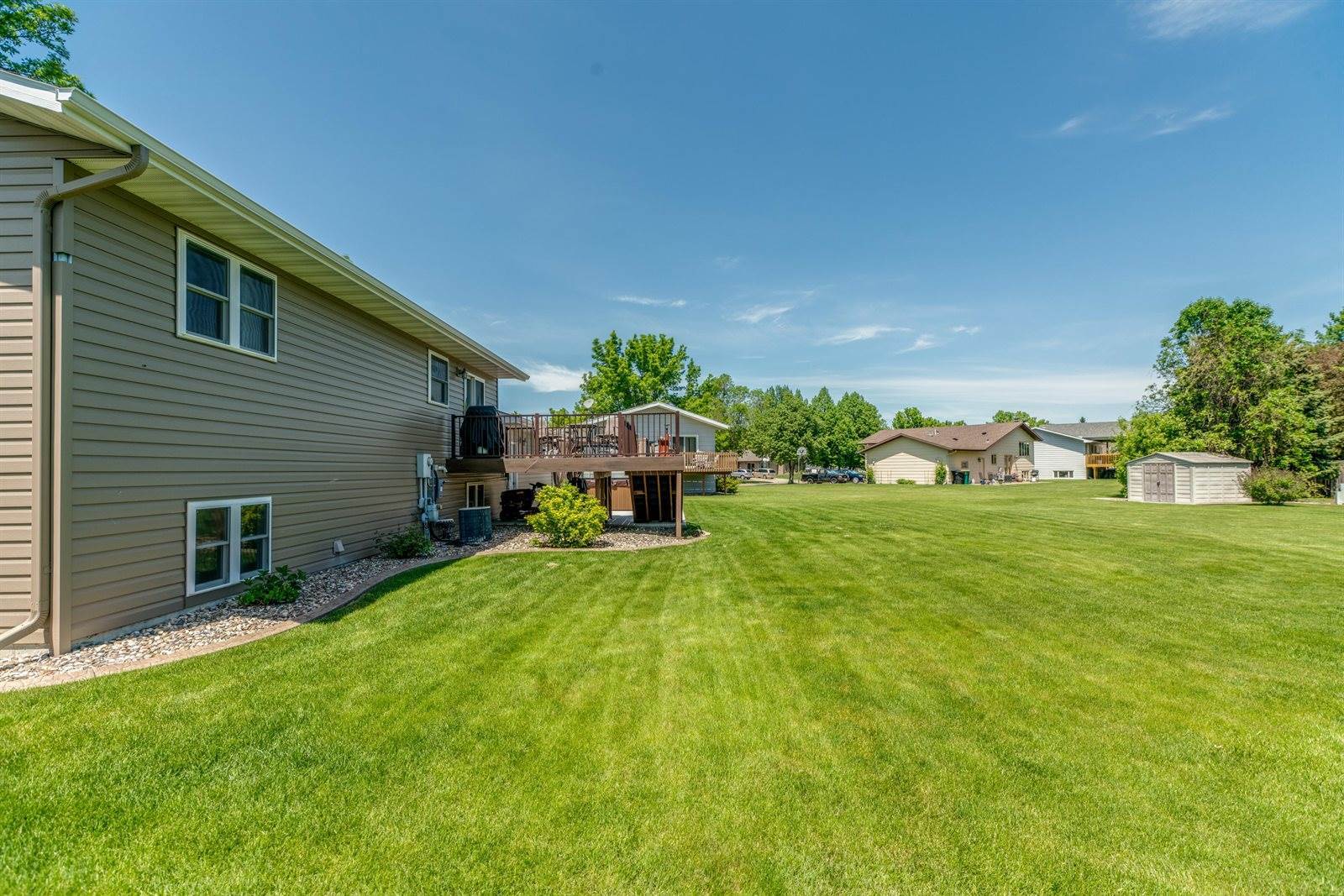 1744 Wichita Drive, Bismarck, ND 58504