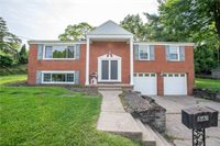 861 Lochlin Drive, Pittsburgh, PA 15243