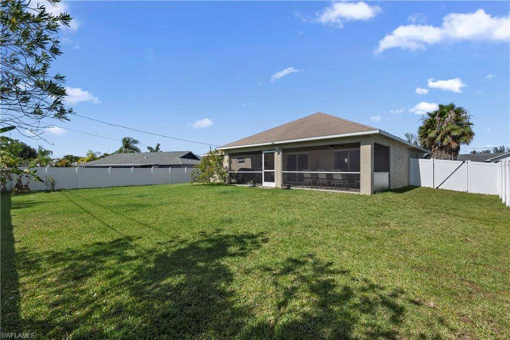 1408 SW 4th Pl, Cape Coral, FL 33991