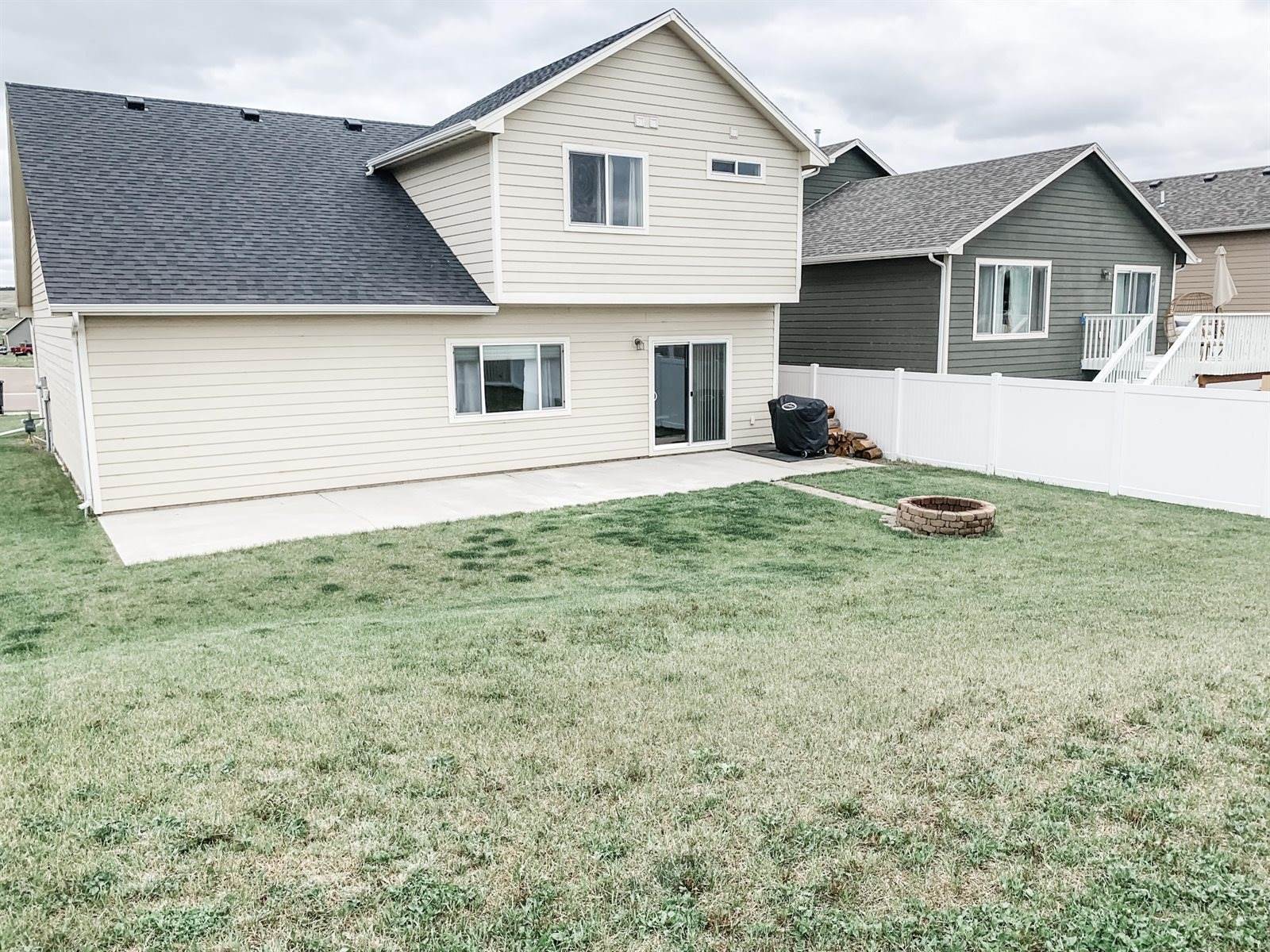 2317 13th Ave East, Williston, ND 58801