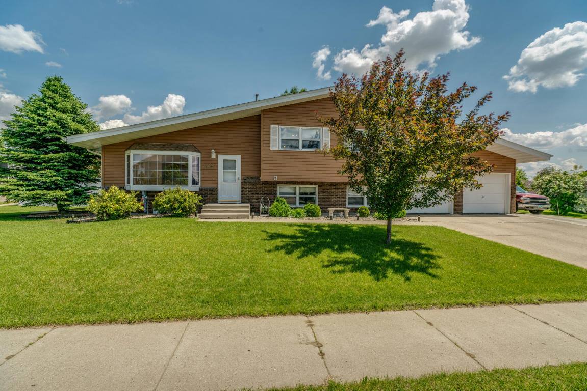 1715 Xavier Street, Bismarck, ND 58501