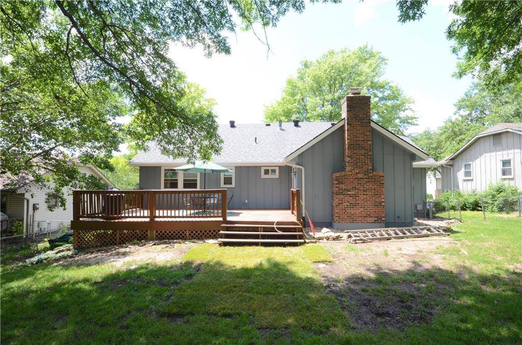 6435 Greenwood Street, Shawnee, KS 66216