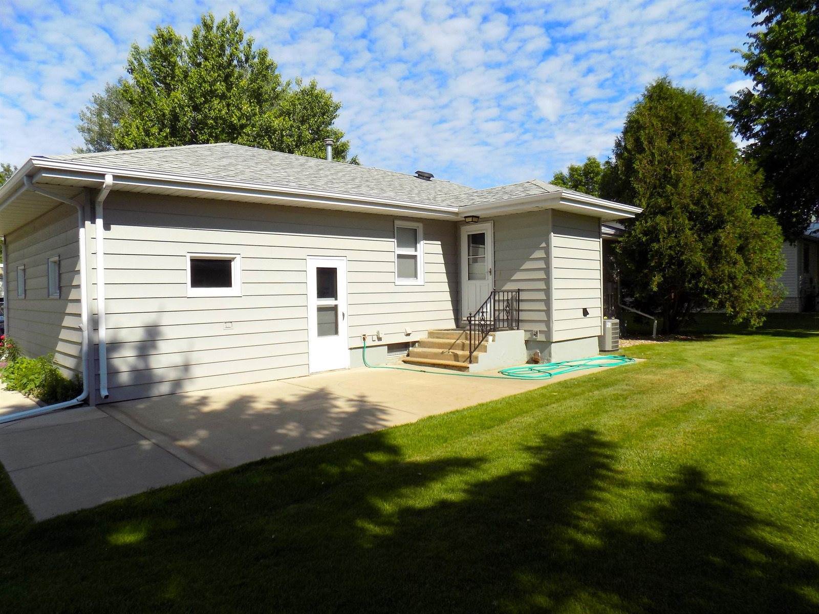 313 3rd Street North, New Salem, ND 58563