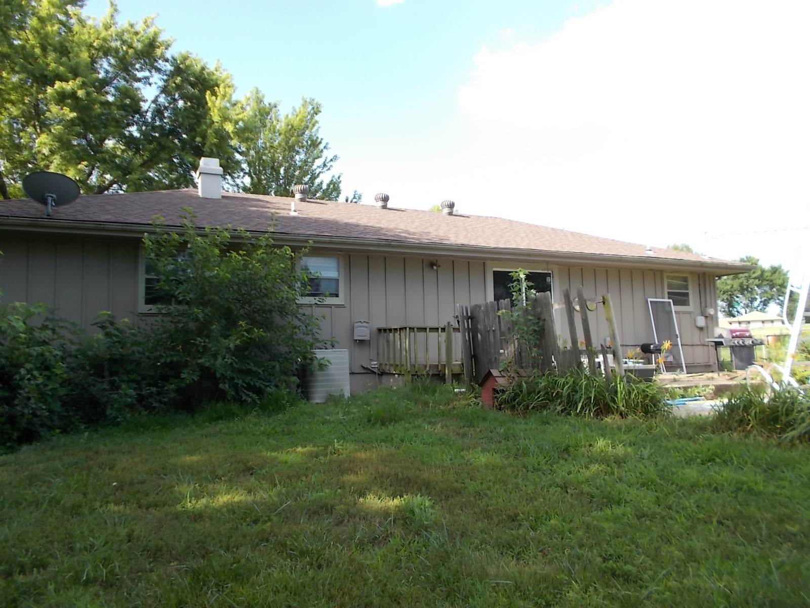 4002 NW Morley Rd., Topeka, KS 66618