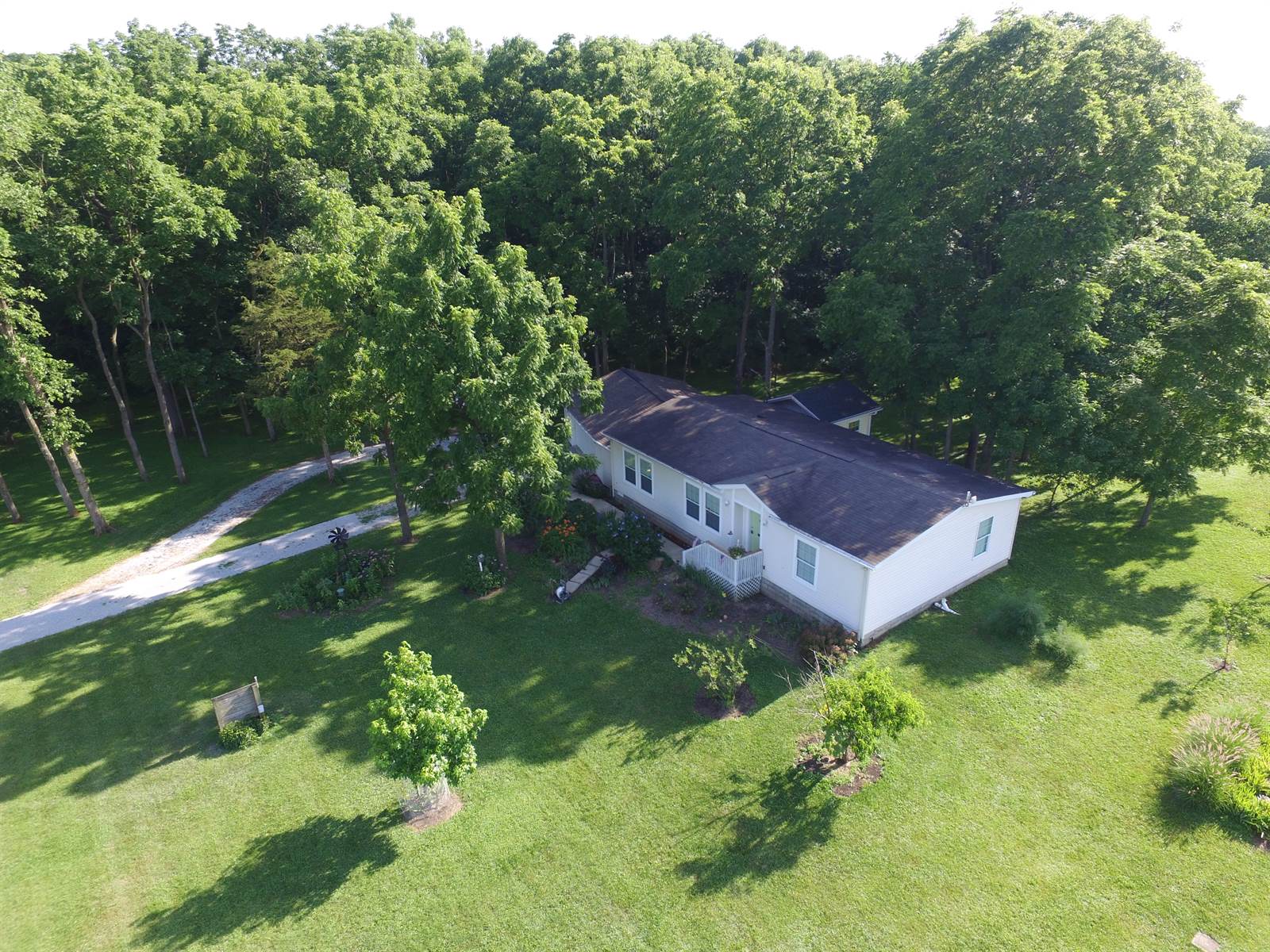 2711 Fairview Road, La Rue, OH 43332