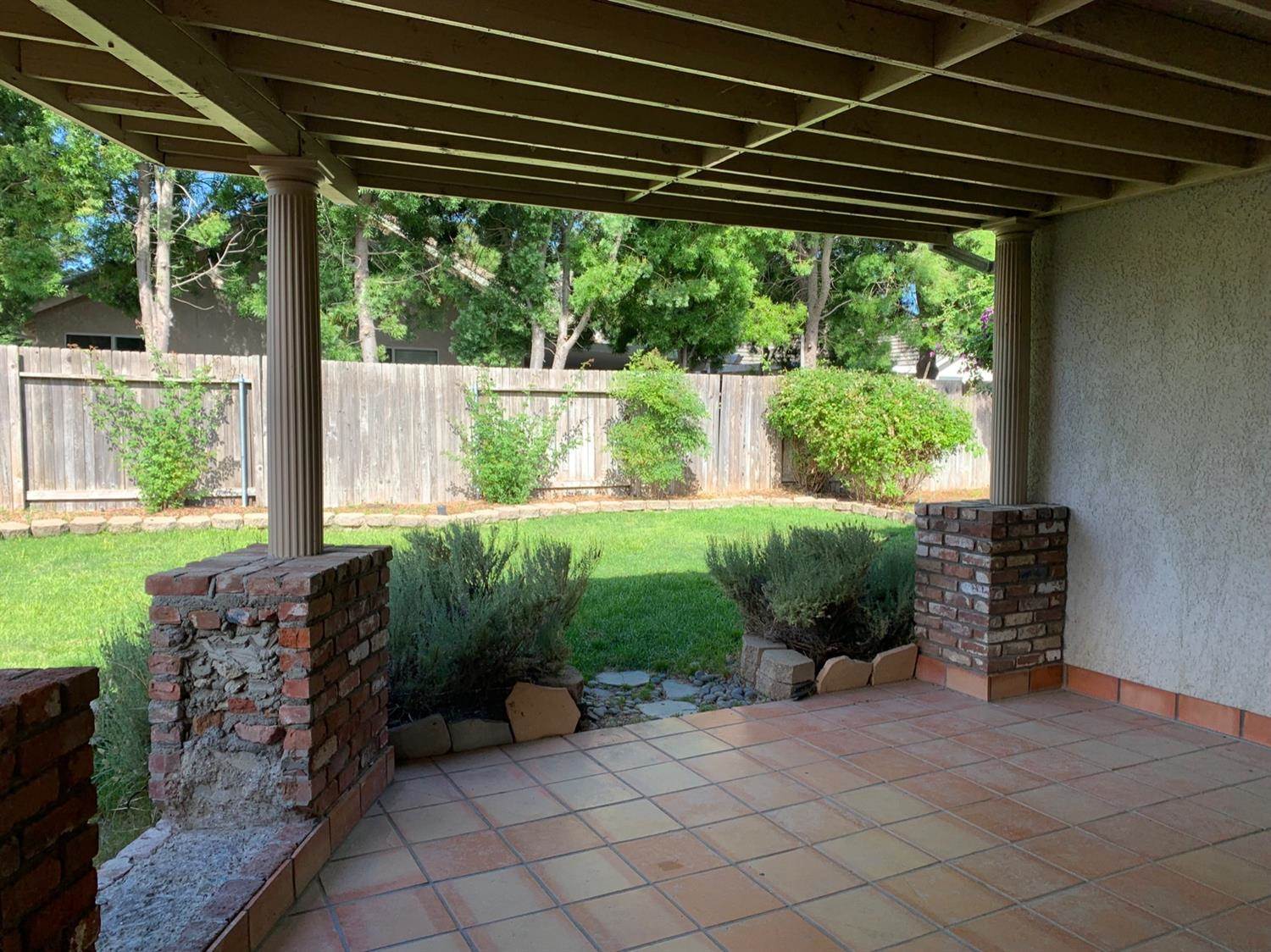 3837 Chimney Rock Way, Sacramento, CA 95834