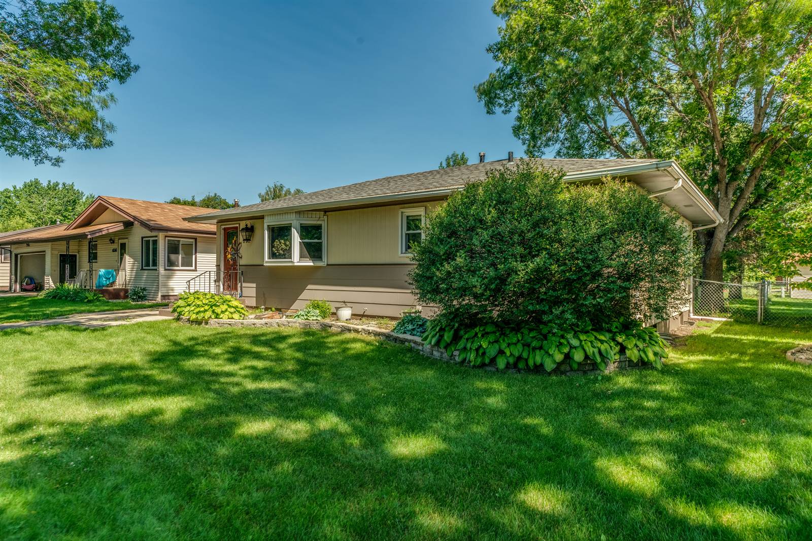 612 Meadow Lane, Bismarck, ND 58504