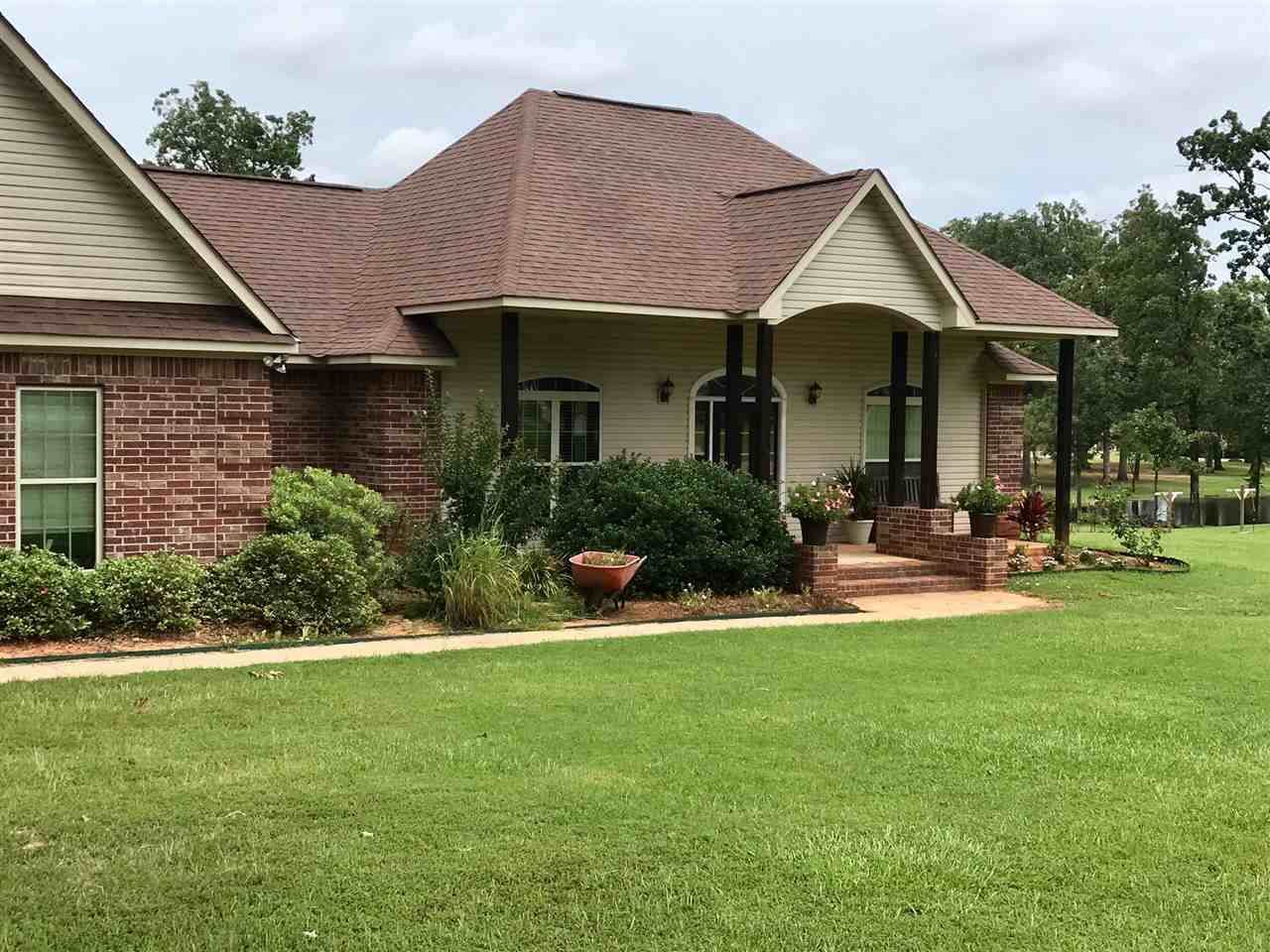 225 Hunters Cv., Texarkana, TX 75501