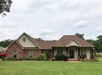 225 Hunters Cv., Texarkana, TX 75501