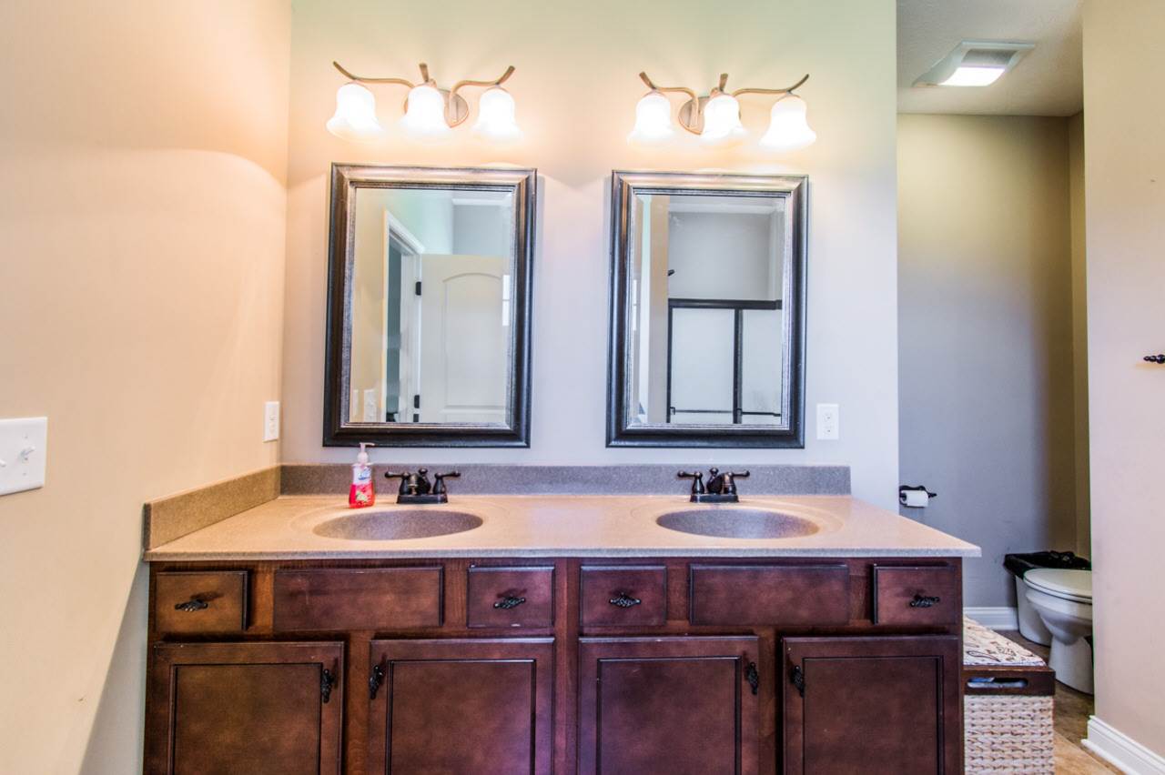 1027 Aristides Dr, Bowling Green, KY 42104