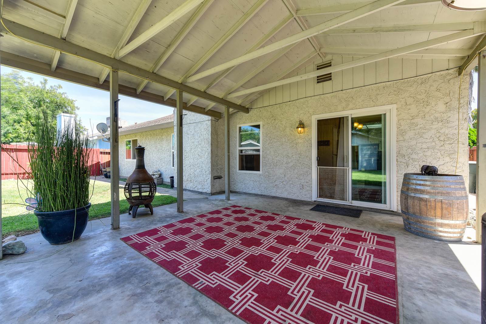 221 Jubilee Way, Rio Linda, CA 95673