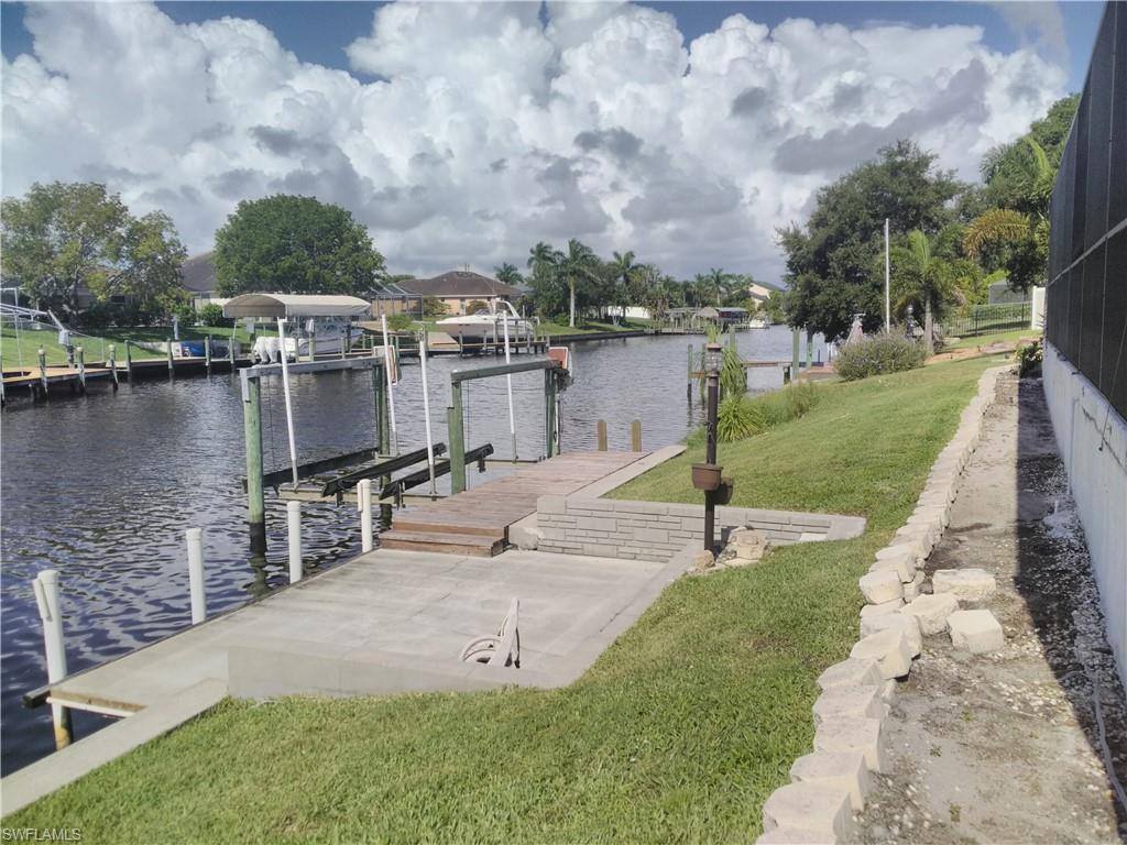 1722 SE 12th Ter, Cape Coral, FL 33990