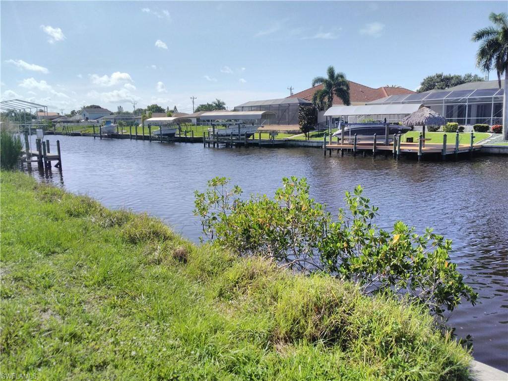 1722 SE 12th Ter, Cape Coral, FL 33990