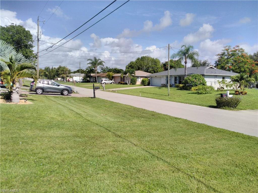 1722 SE 12th Ter, Cape Coral, FL 33990