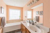 105 Cross Winds Ct, Auburn, KY 42206