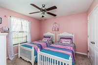 105 Cross Winds Ct, Auburn, KY 42206