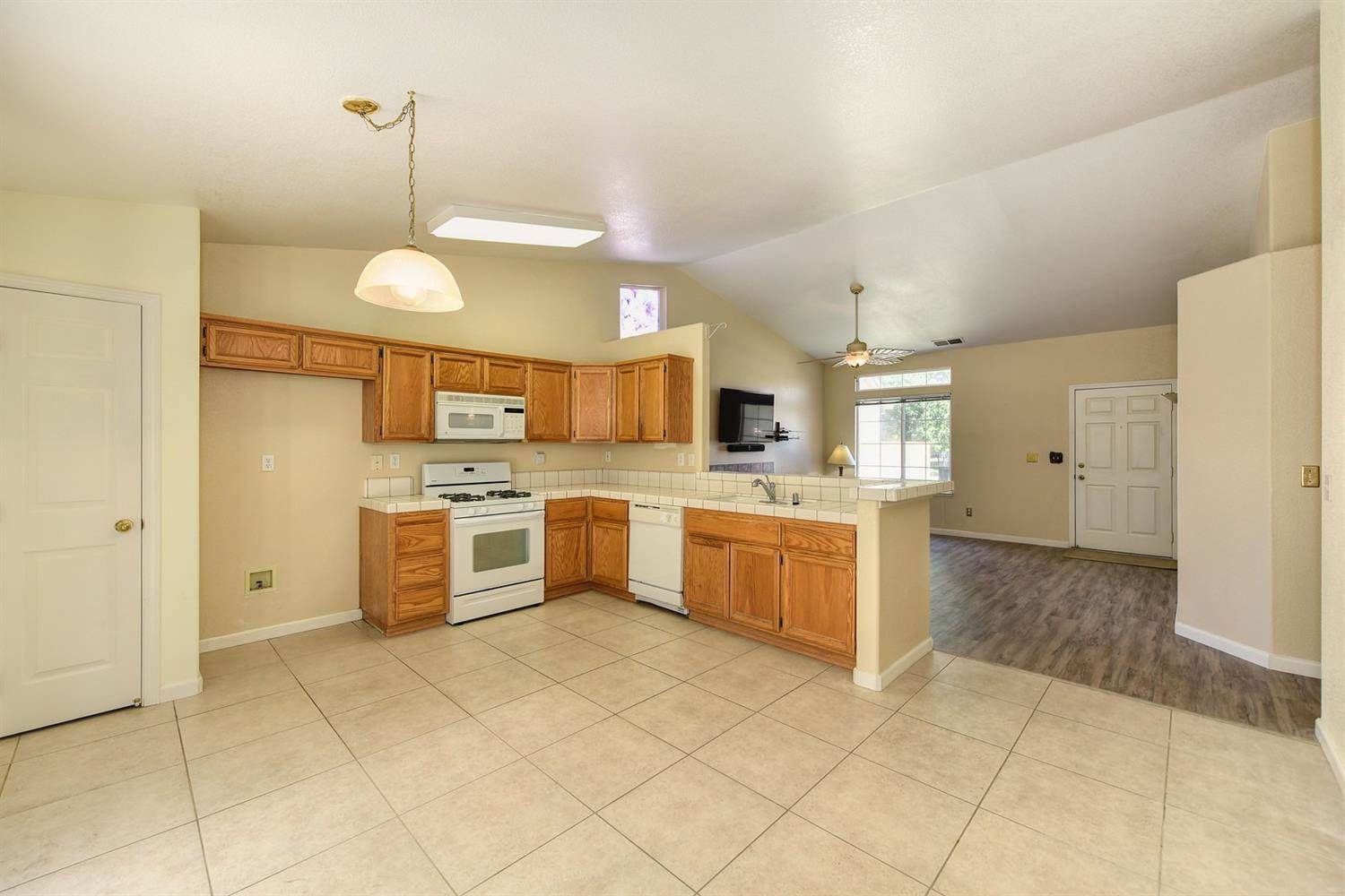 9568 Castleshore Court, Elk Grove, CA 95758