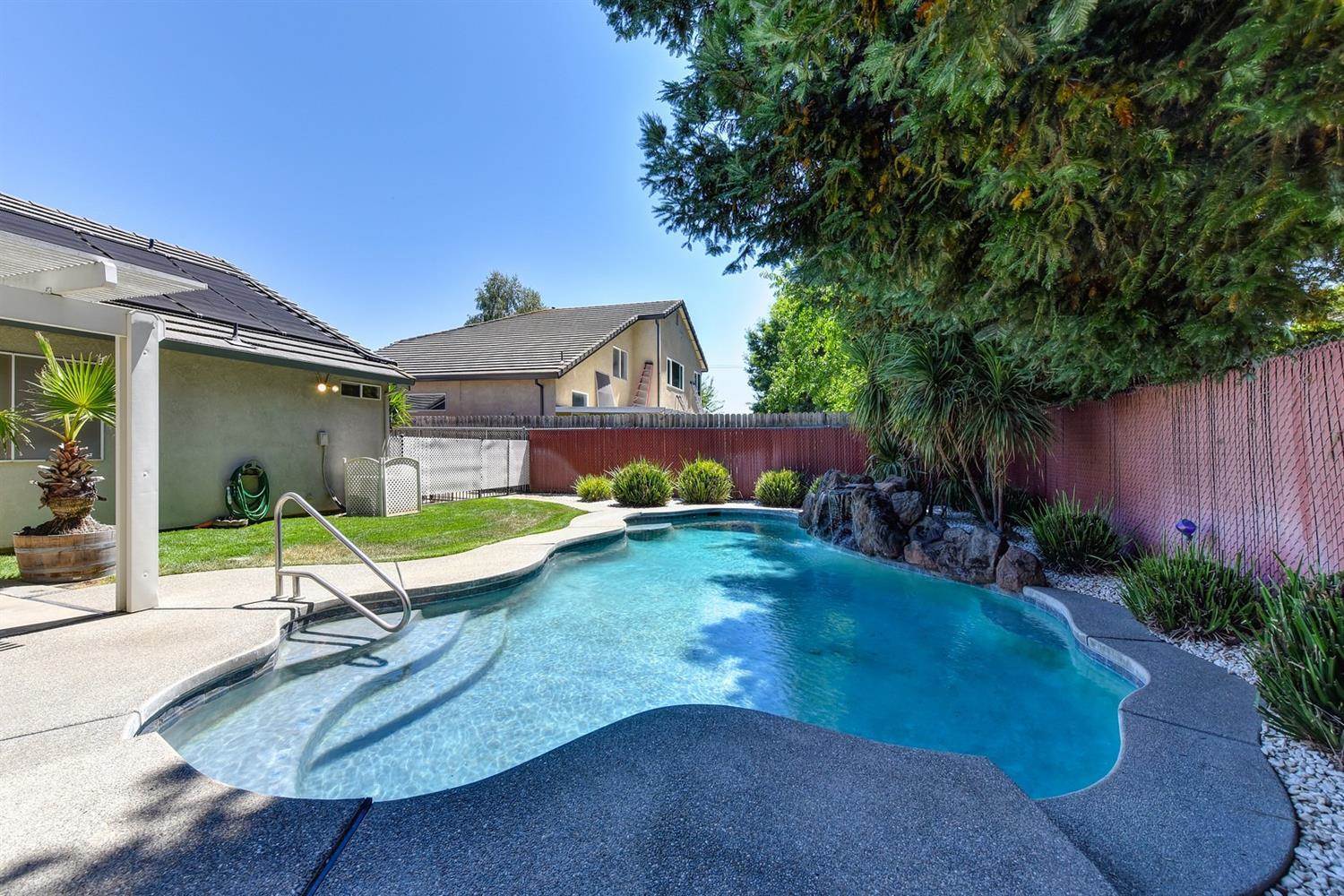 9568 Castleshore Court, Elk Grove, CA 95758