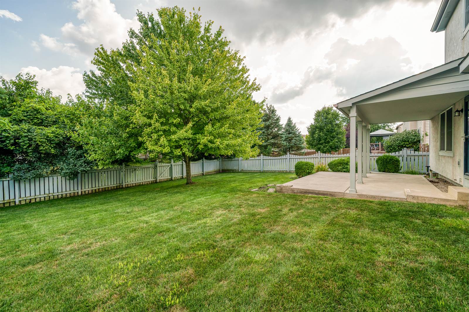 3741 Stonesthrow Lane, Hilliard, OH 43026