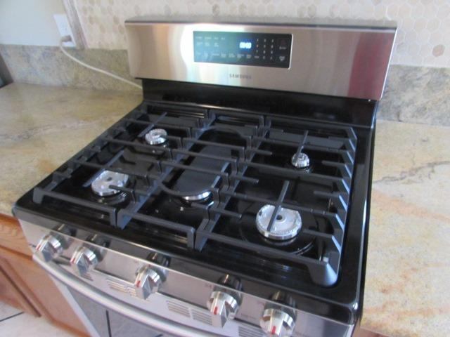 4907 H Parkway, Sacramento, CA 95823