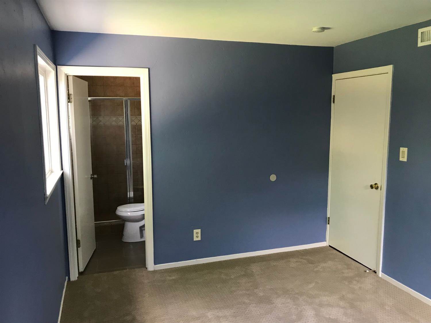 4907 H Parkway, Sacramento, CA 95823