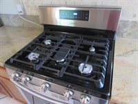 4907 H Parkway, Sacramento, CA 95823