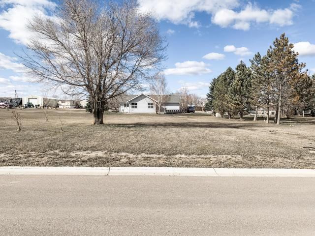 48th St W (L10 B4), Williston, ND 58801