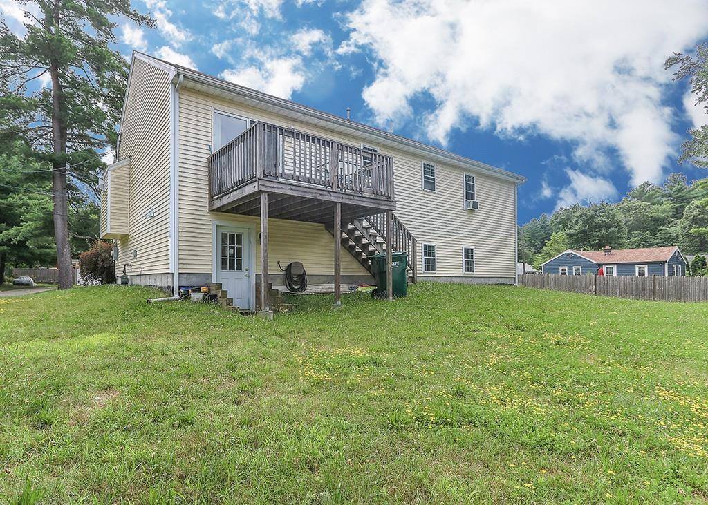 29 Hawthorne Rd, Holbrook, MA 02343